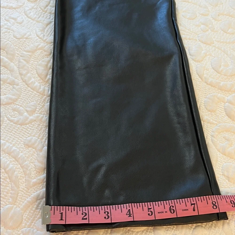 Lola and Sophie Vegan Faux Leather Cropped Black Pants Stretch Trousers Size 2